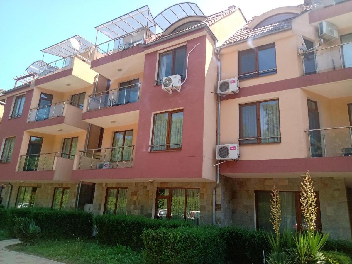 Апартамент На Къмпинг Градина Chernomorets Exterior foto