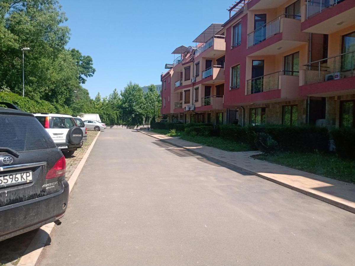 Апартамент На Къмпинг Градина Chernomorets Exterior foto